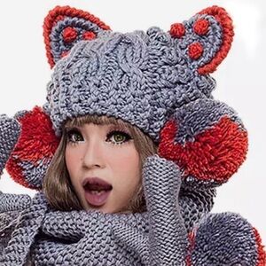 Mischievous Cat - Beanie